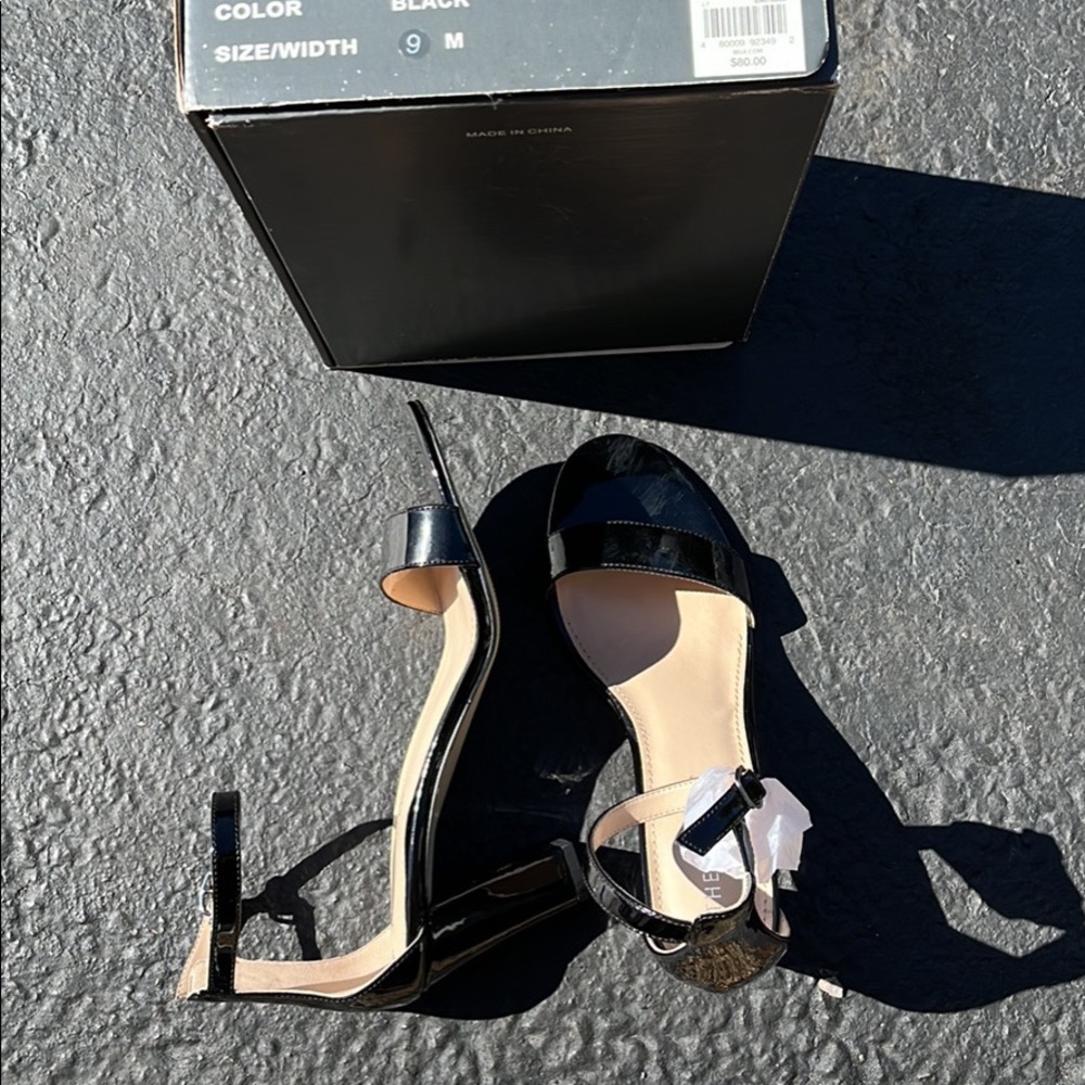 Ladies size 9 shoes.  New